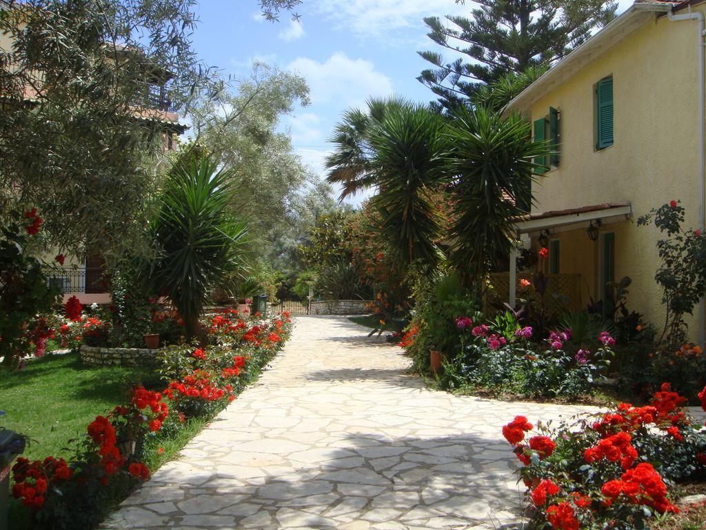 Philippos Hotel Apartments Нікіана Екстер'єр фото